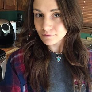 Meet your Posher, Caitie